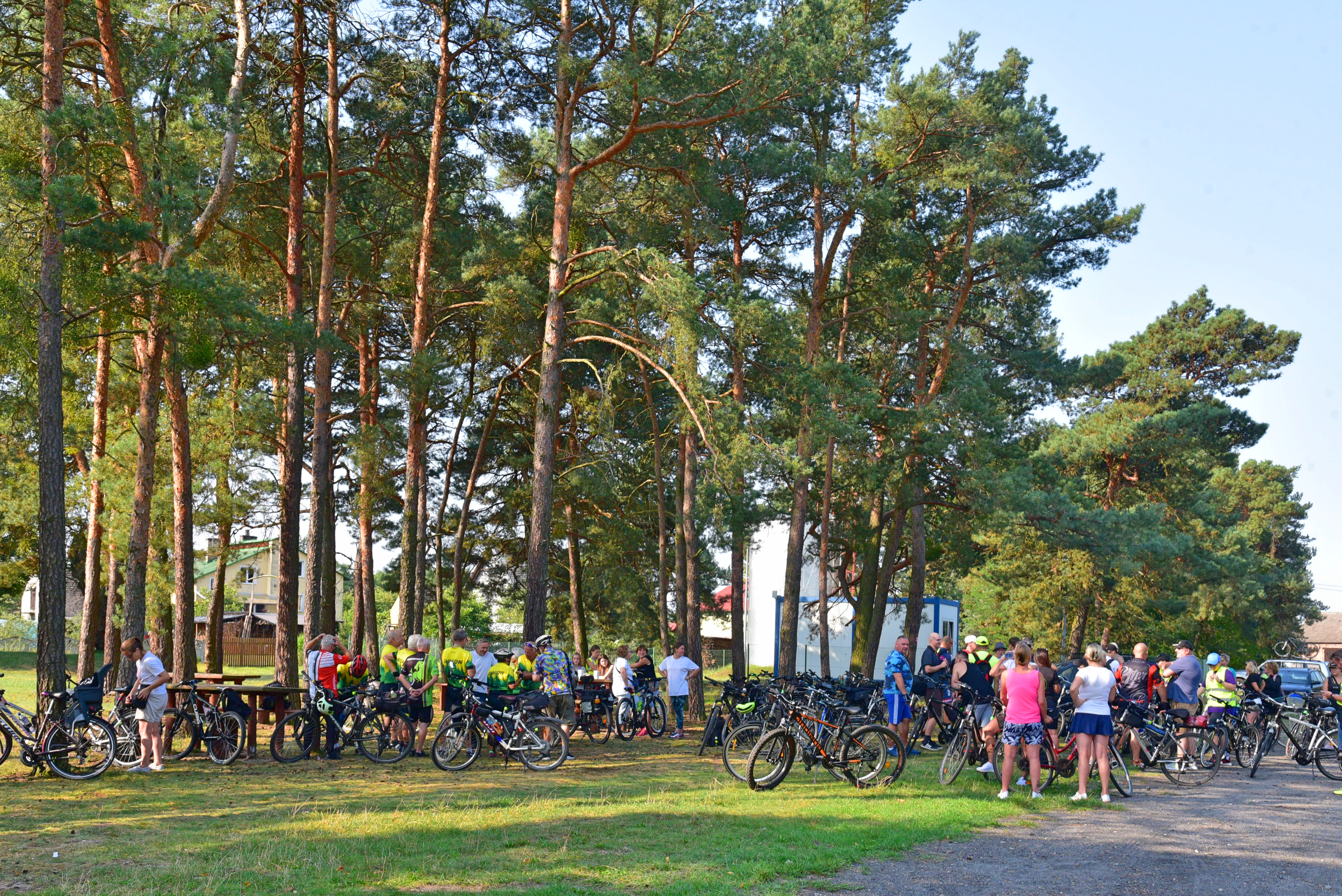 Bielawski rajd „Po defibrylator do Puszczy” – fotorelacja